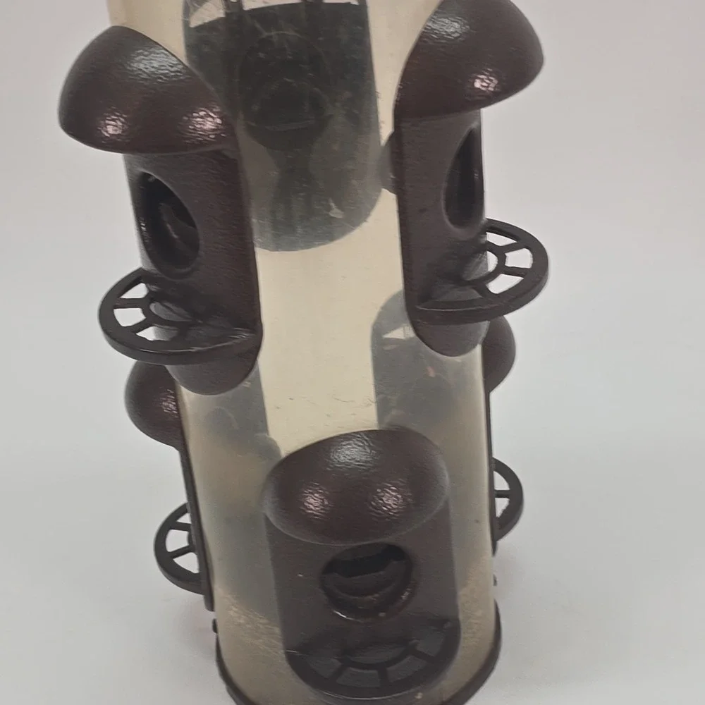 Pennington Squirrel Proof Bird Feeder